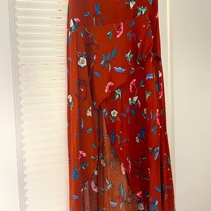 Long high waisted skirt